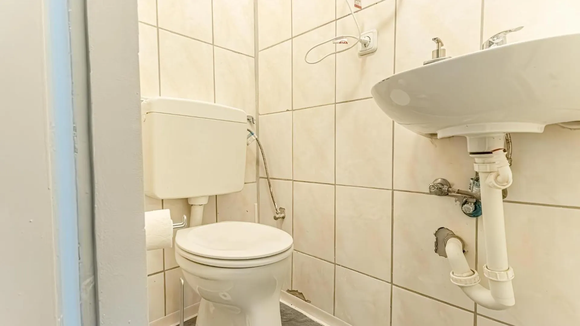 Comfortable 1 Bedroom Apartment In Prime Location Viena Austria