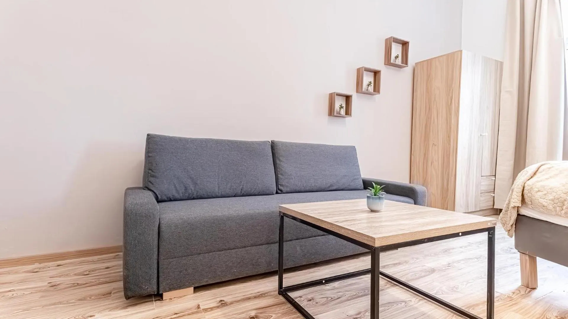 Comfortable 1 Bedroom Apartment In Prime Location Viena Austria