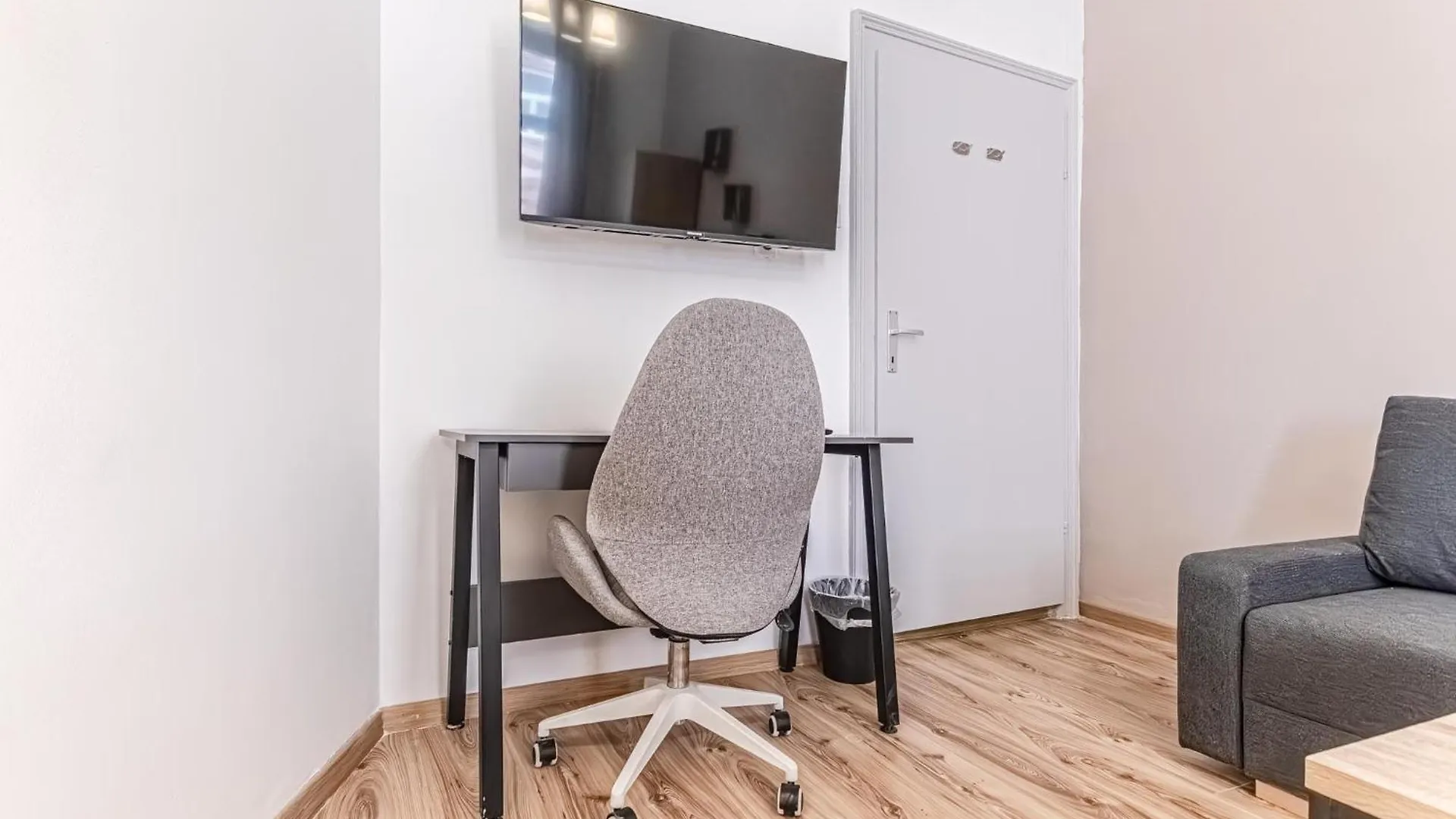 Comfortable 1 Bedroom Apartment In Prime Location Wien